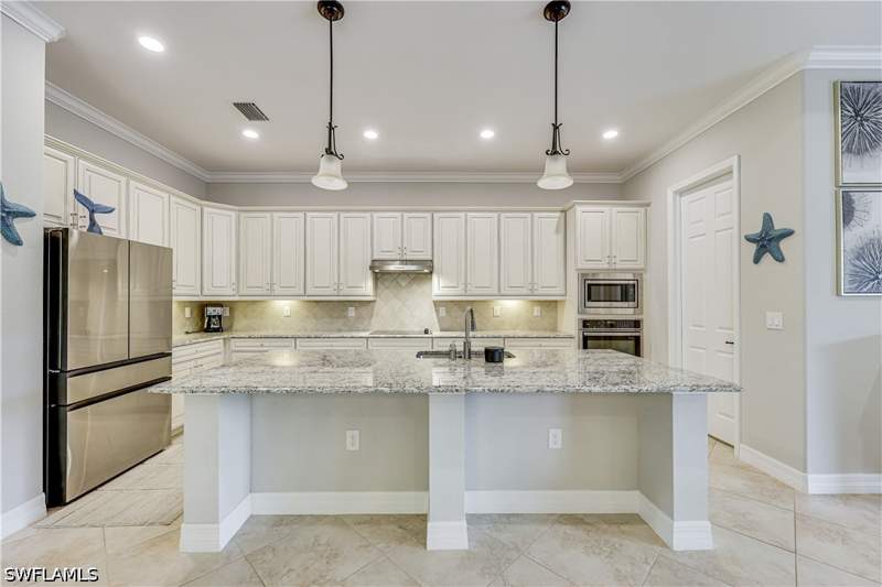 4 bedroom SingleFamilyResidence at 12840 Kinross Ln, Twin Eagles, Naples — photo 5