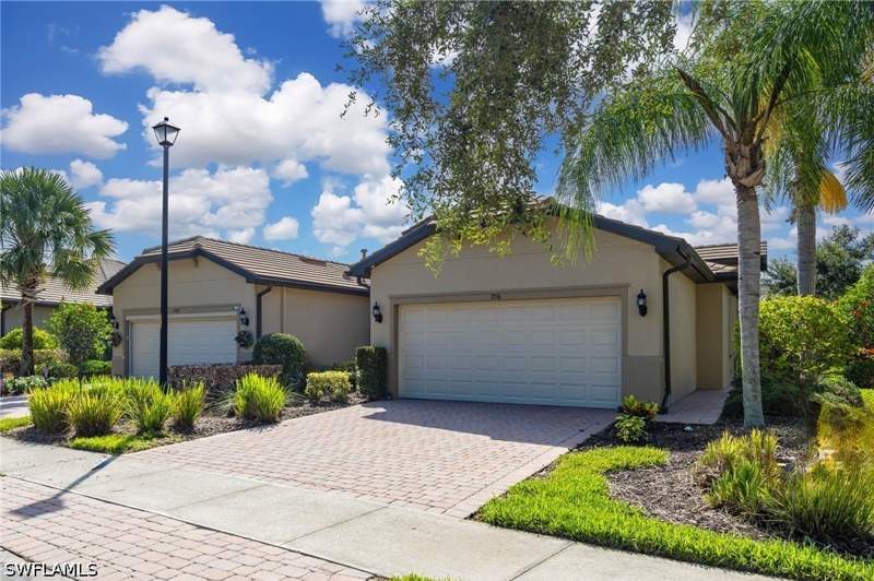 3 bedroom Attached at 7156 Live Oak Dr, Winding Cypress, Naples — photo 2