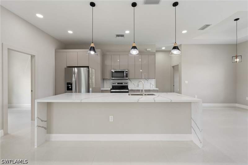 3 bedroom SingleFamilyResidence at 2903 37th St W, Lehigh Acres, Lehigh Acres — photo 5