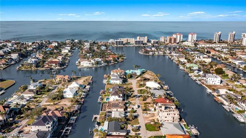 4 bedroom SingleFamilyResidence at 418 Seabee Ave, Conners, Naples — photo 3