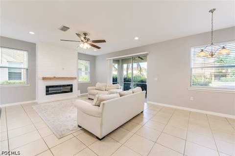 4084 Wilmont Pl, Fort Myers FL - photo 6 of 35