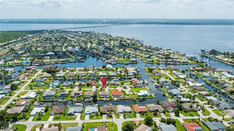 3 bedroom SingleFamilyResidence at 2606 SE 21st Ave, Cape Coral, Cape Coral — photo 5