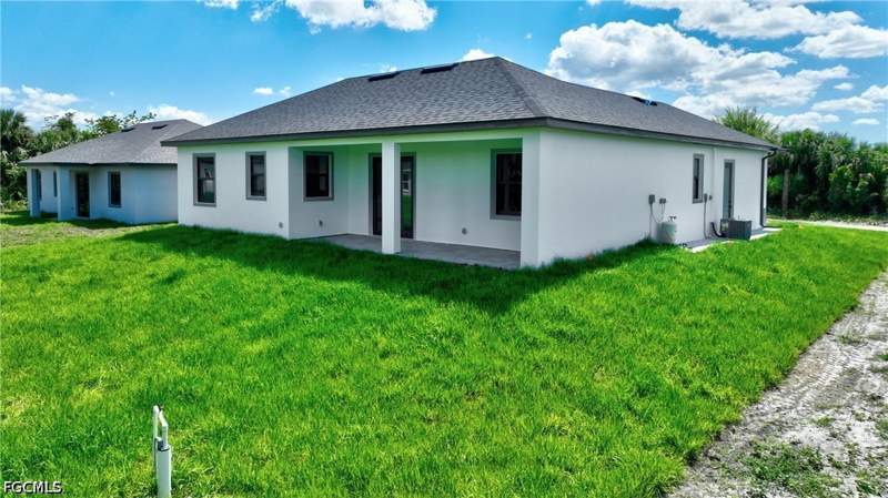 3 bedroom SingleFamilyResidence at 317 Lancelot Ave, Lehigh Acres, Lehigh Acres — photo 5