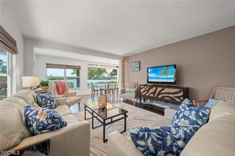 2539 Coconut Dr, Sanibel FL - photo 9 of 31