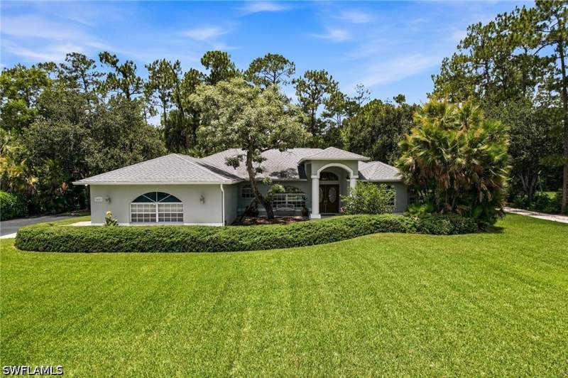 4 bedroom SingleFamilyResidence at 2053 17th St SW, Golden Gate Estates, Naples — photo 4