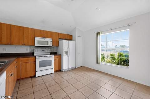 446 Windermere Dr, Lehigh Acres FL - photo 13 of 45