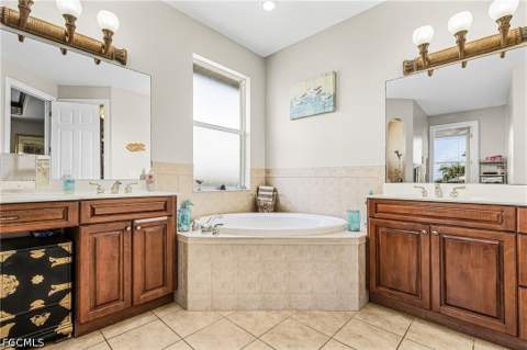 2441 NW 9th Ter, Cape Coral FL - photo 12 of 33
