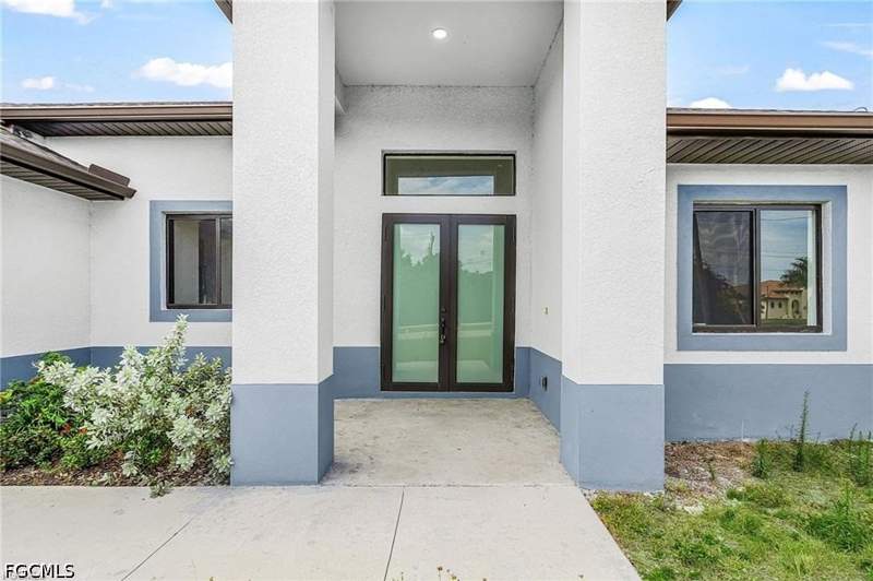 3 bedroom SingleFamilyResidence at 2602 Diplomat Pkwy W, Cape Coral, Cape Coral — photo 3