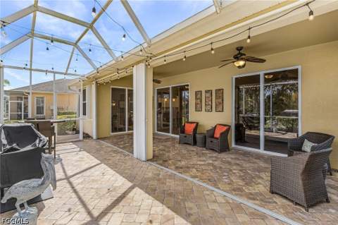 9262 Palm Island Cir, North Fort Myers FL - photo 7 of 47