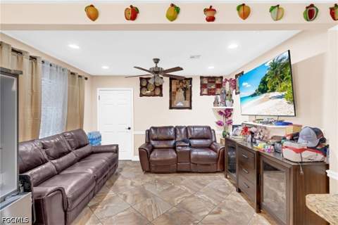 1847 Maple Dr, Fort Myers FL - photo 13 of 34