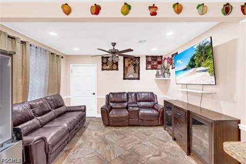 1847 Maple Dr, Fort Myers FL - photo 14 of 34