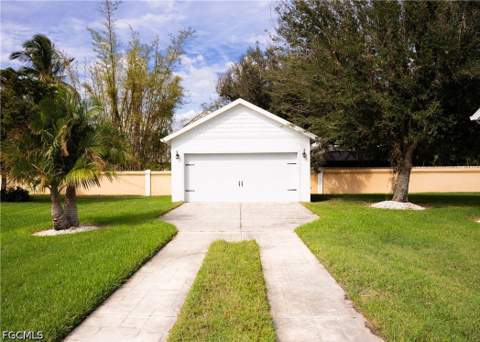 295 Destiny Cir, Cape Coral FL - photo 13 of 18