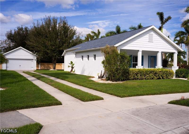 2 bedroom SingleFamilyResidence at 295 Destiny Cir, Celebration Cape, Cape Coral — photo 2