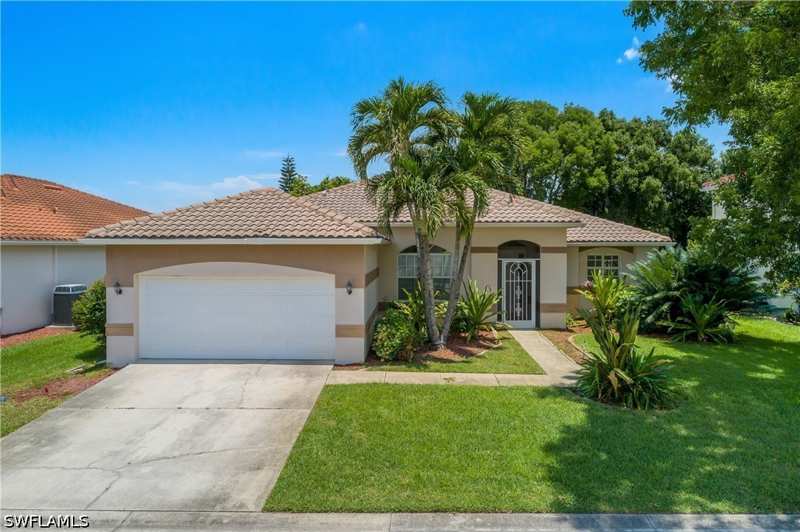 3 bedroom SingleFamilyResidence at 11082 Lakeland Cir, Silverlakes, Fort Myers — photo 1