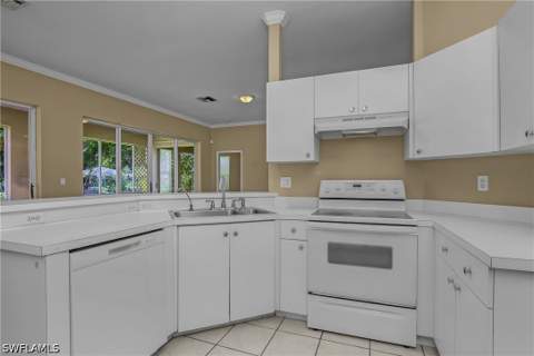 11082 Lakeland Cir, Fort Myers FL - photo 14 of 36