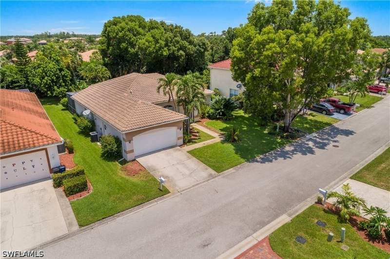 3 bedroom SingleFamilyResidence at 11082 Lakeland Cir, Silverlakes, Fort Myers — photo 2