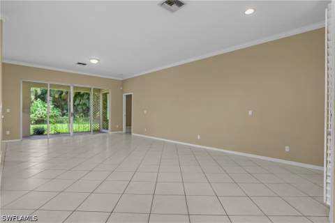11082 Lakeland Cir, Fort Myers FL - photo 6 of 36