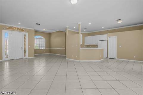 11082 Lakeland Cir, Fort Myers FL - photo 8 of 36