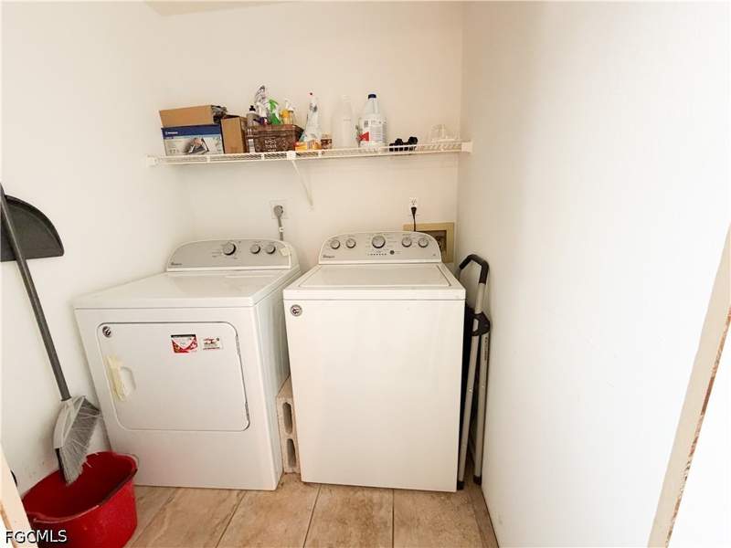 2 bedroom Condominium at 5713 Foxlake Dr 2, Arbor Lakes Condo, North Fort Myers — photo 5