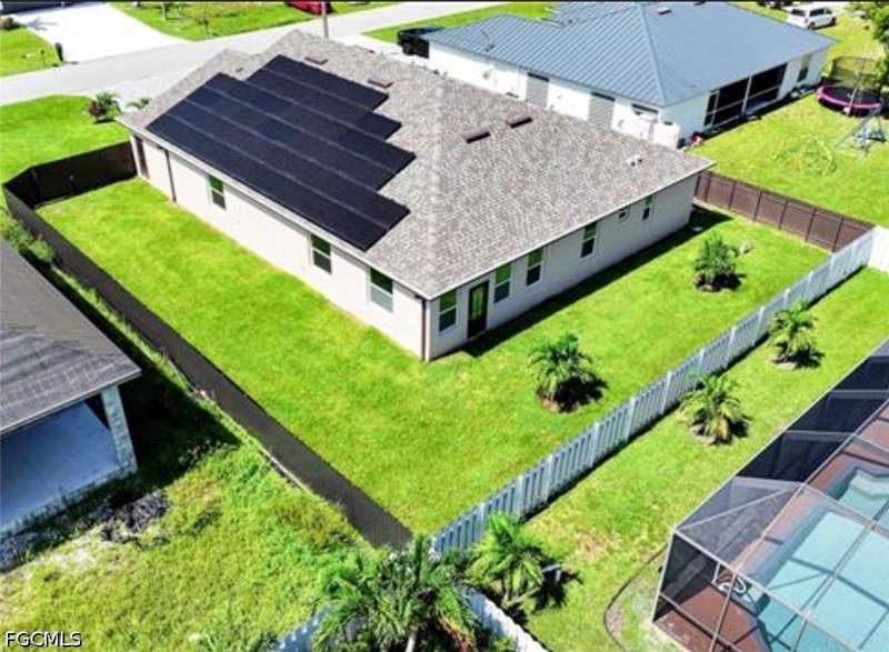 5 bedroom SingleFamilyResidence at 3327 NW 1st St, Cape Coral, Cape Coral — photo 4