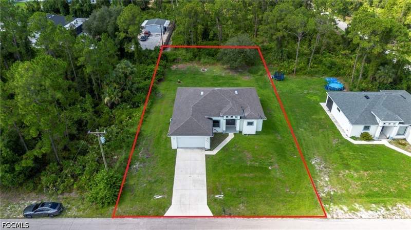3 bedroom SingleFamilyResidence at 1002 E 5th St, Lehigh Estates, Lehigh Acres — photo 3