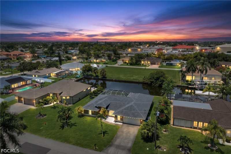 3 bedroom SingleFamilyResidence at 2526 SE 19th Pl, Cape Coral, Cape Coral — photo 1