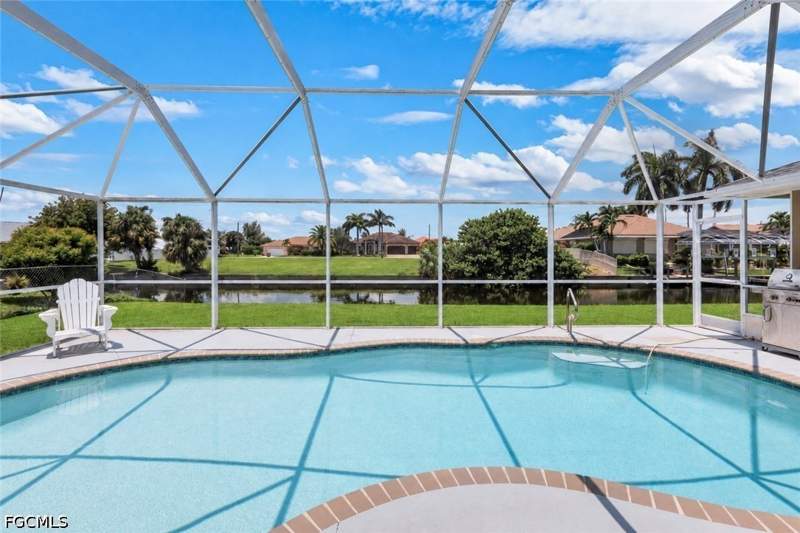 3 bedroom SingleFamilyResidence at 2526 SE 19th Pl, Cape Coral, Cape Coral — photo 3