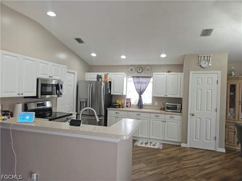 18300 Plumbago Ct, Lehigh Acres FL - photo 11 of 33