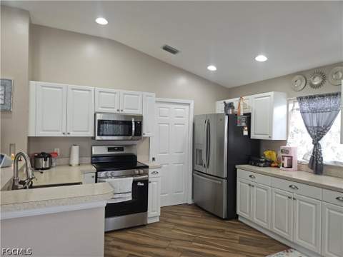 18300 Plumbago Ct, Lehigh Acres FL - photo 12 of 33