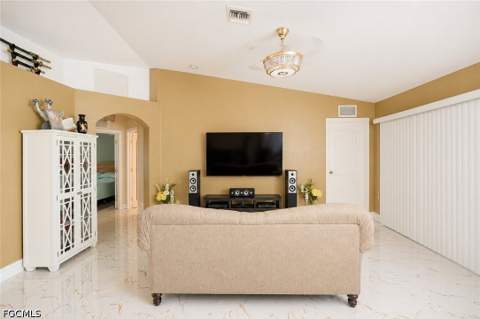 507 Diplomat Pkwy E, Cape Coral FL - photo 11 of 36