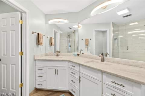 9101 Vanderbilt Dr 302, Naples FL - photo 14 of 28
