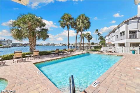 9101 Vanderbilt Dr 302, Naples FL - photo 21 of 28