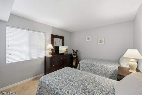 1075 Foxfire Ln 103, Naples FL - photo 13 of 48