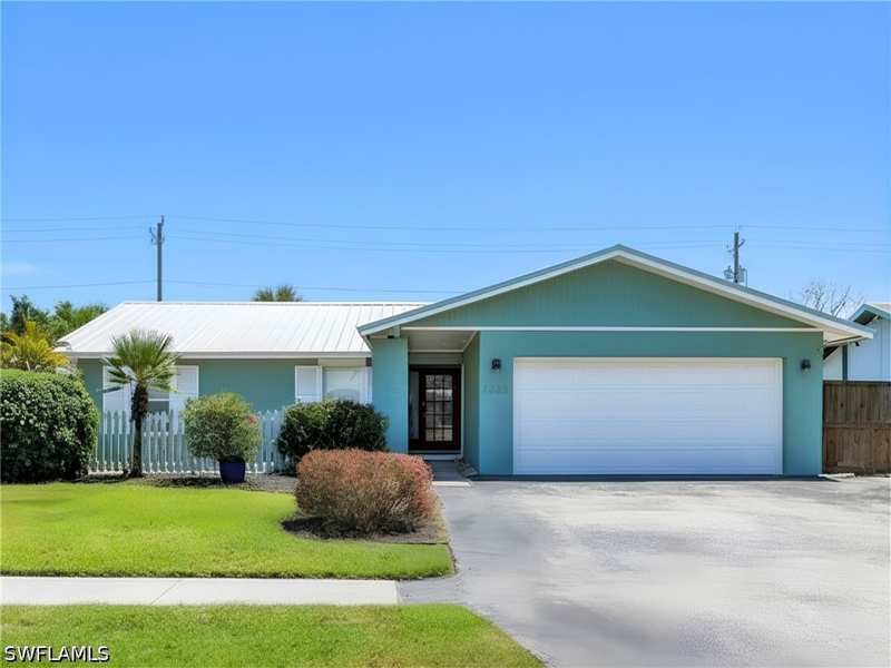 3 bedroom SingleFamilyResidence at 1268 Lake Shore Dr, Westlake, Naples — photo 1