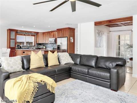 1268 Lake Shore Dr, Naples FL - photo 6 of 18