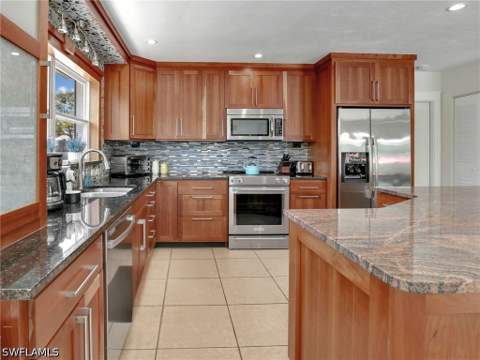 1268 Lake Shore Dr, Naples FL - photo 7 of 18