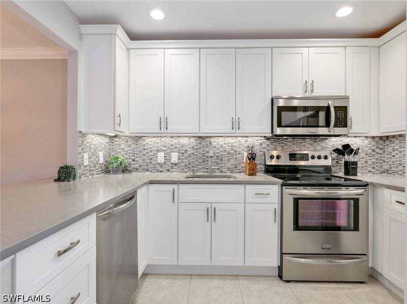 2 bedroom Condominium at 750 Mooring Line Dr 203, Fairfield Of Naples, Naples — photo 2