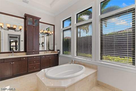 2234 Aberdeen Ct, Naples FL - photo 20 of 36