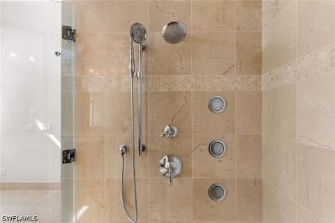 2234 Aberdeen Ct, Naples FL - photo 21 of 36