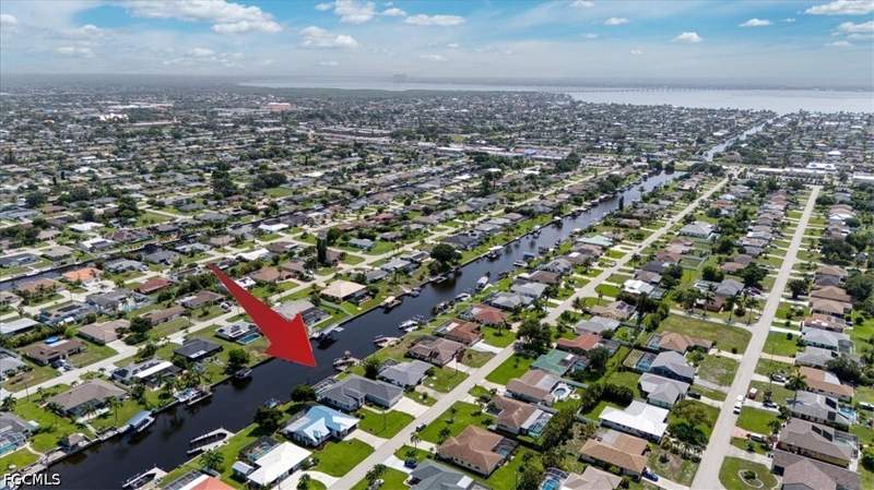 3 bedroom SingleFamilyResidence at 1157 SE 32nd Ter, Cape Coral, Cape Coral — photo 2