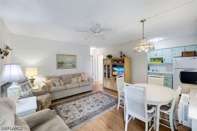 1 bedroom Condominium at 130 N Collier Blvd E4, Southwinds Apts Of Marco Island, Marco Island — photo 1