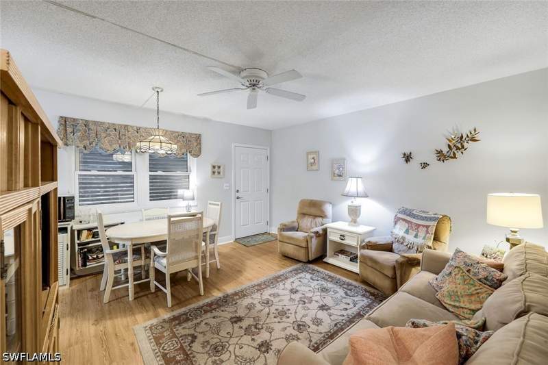 1 bedroom Condominium at 130 N Collier Blvd E4, Southwinds Apts Of Marco Island, Marco Island — photo 2