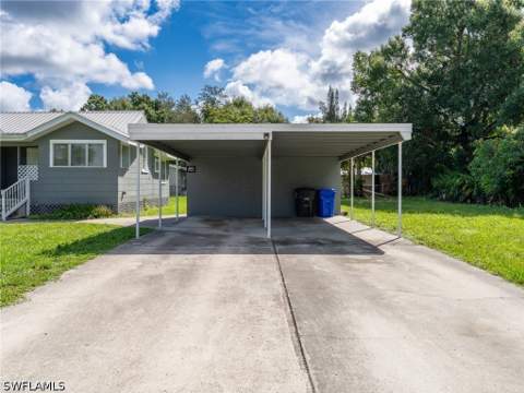 3802 Seminole Ave, Fort Myers FL - photo 7 of 29