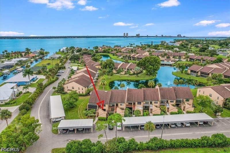 2 bedroom Condominium at 15460 Admiralty Cir 6, Admiralty Yacht & Racquet Club, North Fort Myers — photo 3