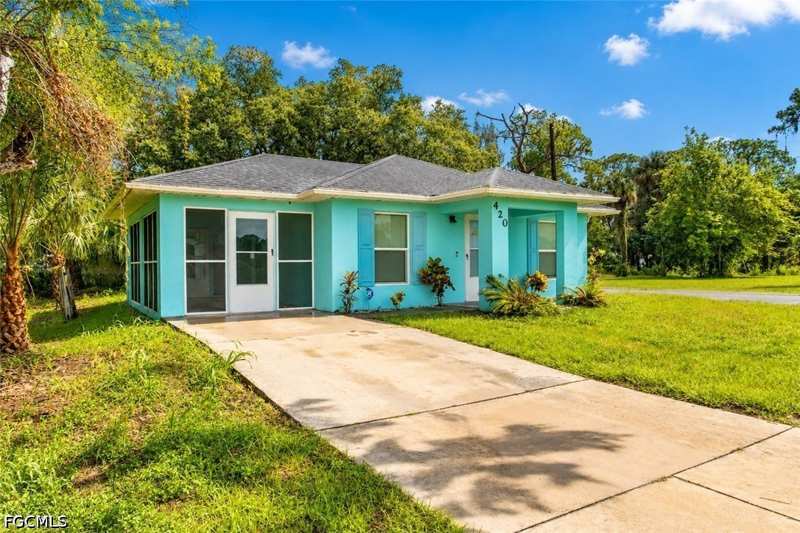2 bedroom SingleFamilyResidence at 420 Martin Luther King Blvd, Labelle, Labelle — photo 1