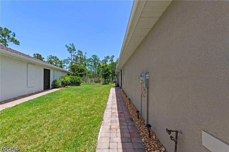 2 bedroom Attached at 20615 Plumwood Loop, Magnolia Landing, North Fort Myers — photo 4
