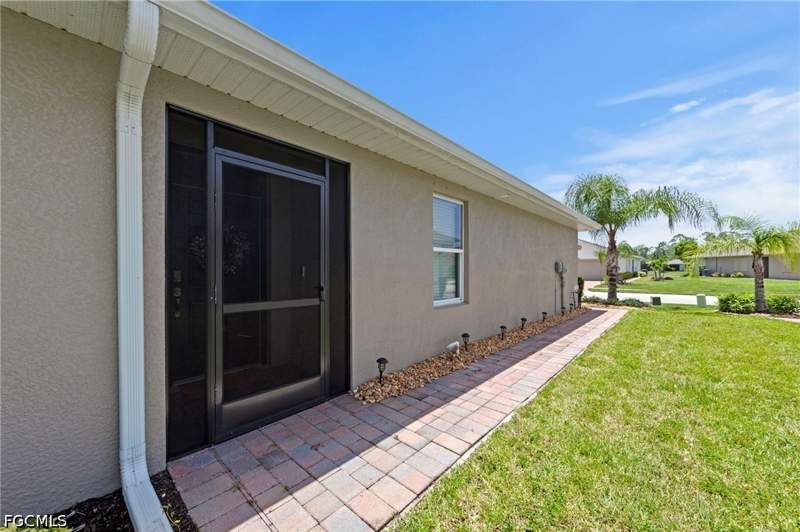 2 bedroom Attached at 20615 Plumwood Loop, Magnolia Landing, North Fort Myers — photo 5