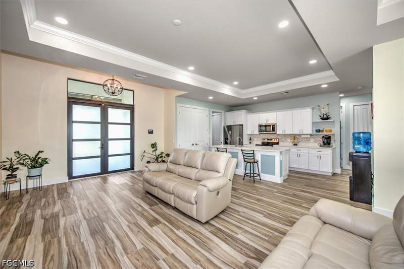 4 bedroom SingleFamilyResidence at 6137 Holt Ct, Fort Myers, Fort Myers — photo 4