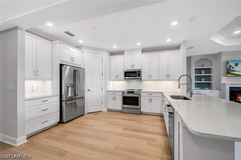 2 bedroom Townhouse at 15324 Lucerna St 102, Esplanade By The Islands, Naples — photo 3