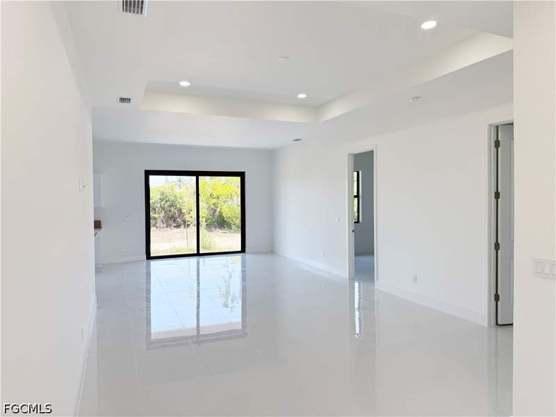 4 bedroom SingleFamilyResidence at 2725 Embers Pkwy W, Cape Coral, Cape Coral — photo 5